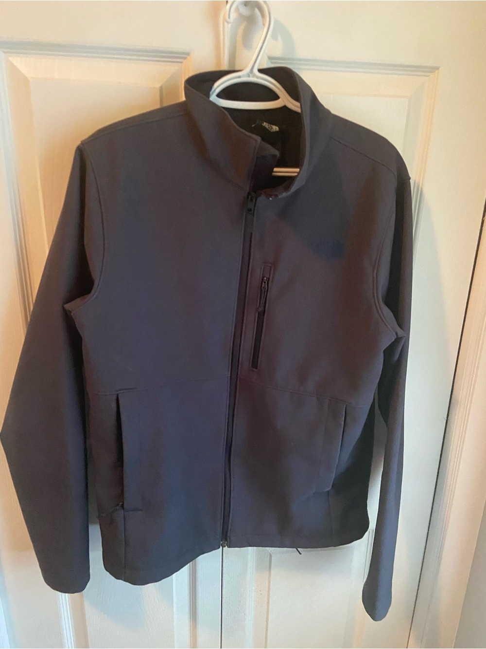 The North Face Men's Charcoal Gray Softshell Performance Jacket